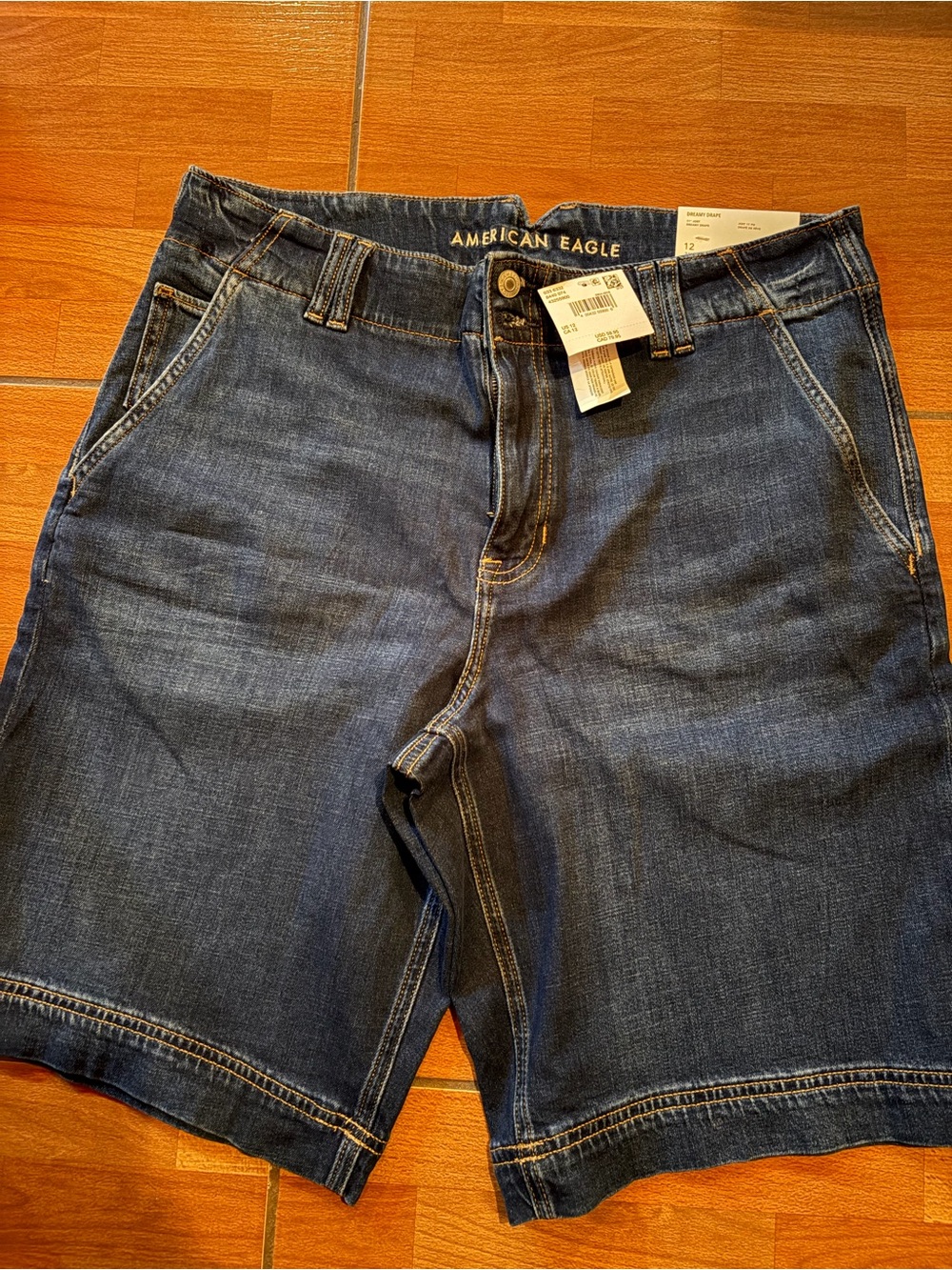 👖 American Eagle Denim Shorts — NWT
